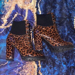 Stylish Black and Brown Women's Ankle Boots